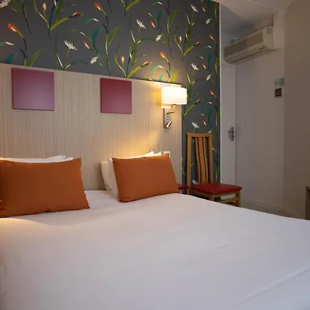 Отель Continental 3*