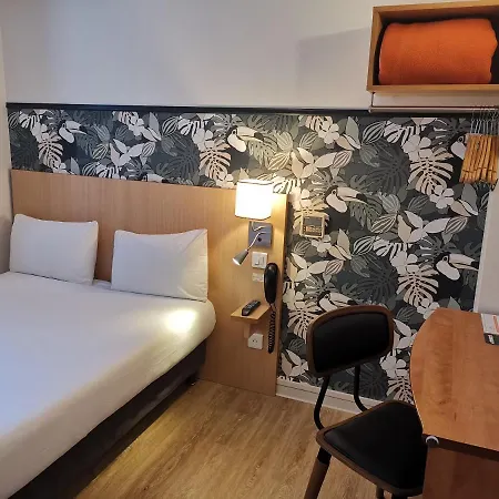 Отель Continental 3*