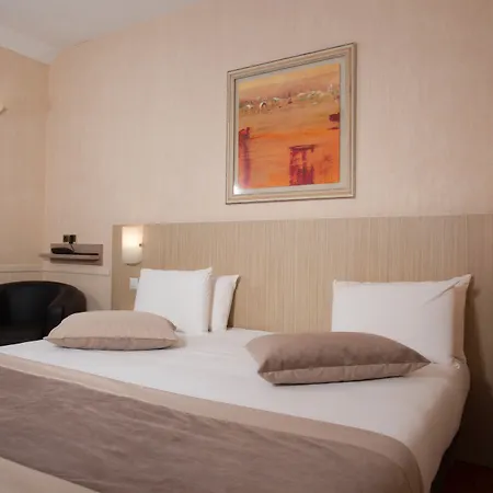 Continental Hotel 3*