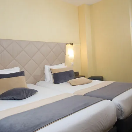 Continental Hotel 3*