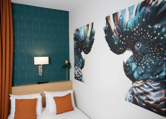 فندق كونتيننتال أنجير