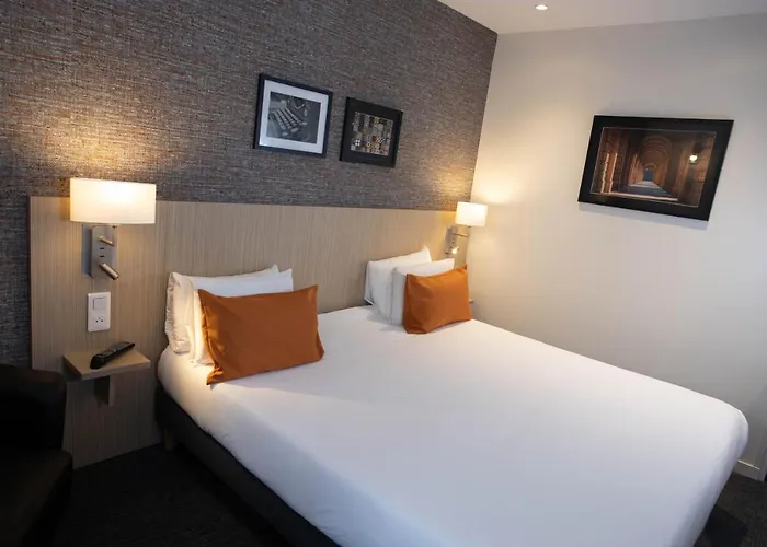 كونتيننتال 3* أنجير