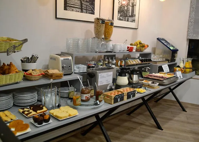 كونتيننتال فندق أنجير