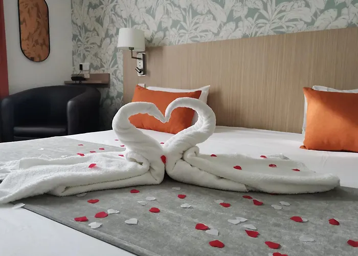 فندق كونتيننتال أنجير