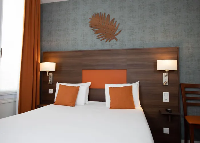 فندق كونتيننتال أنجير